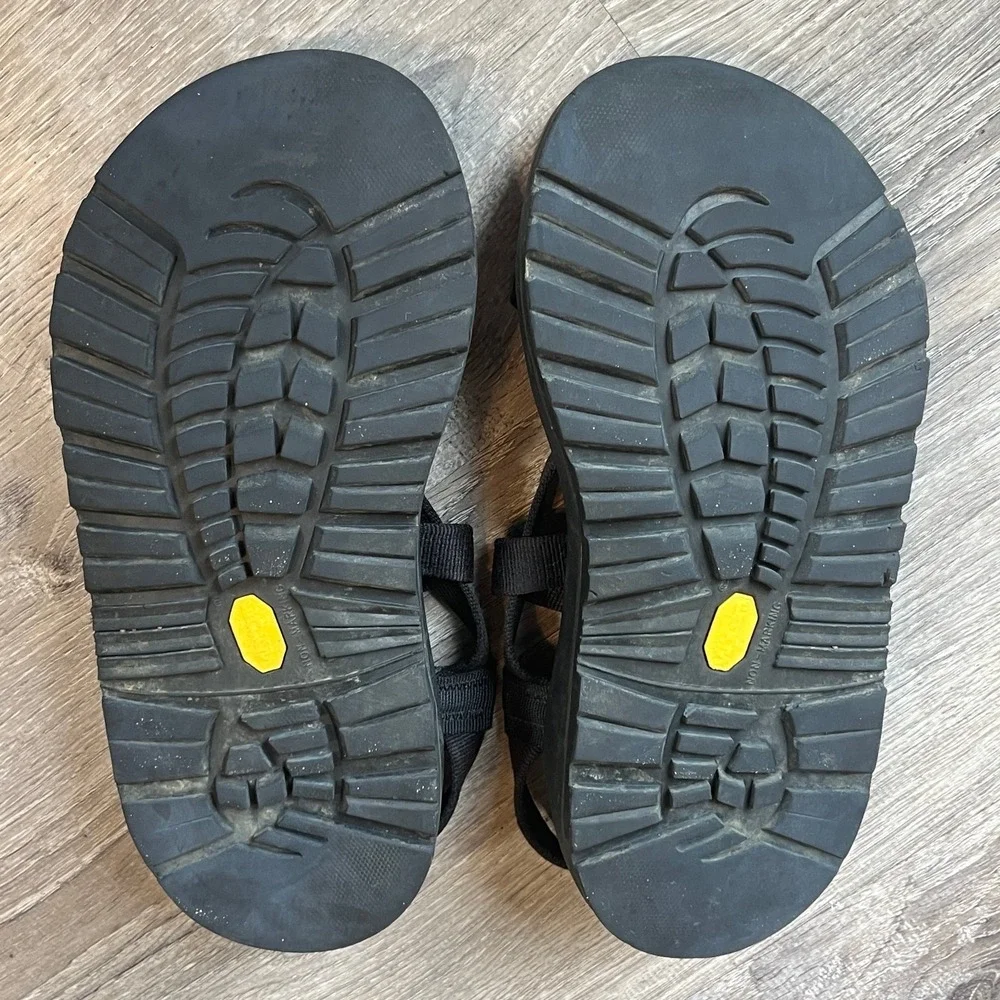 Chaco Z/2 Terreno Black Hiking Sandals Chunky Vibram Soles Mens‎ 9